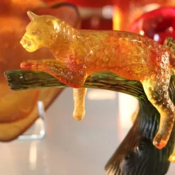 Vessière Cristaux Bestiaire|Animaux Cristal|Panthère ambre sur arbre daum