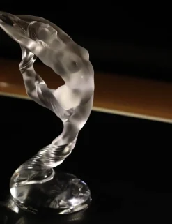 Vessière Cristaux Sculptures Et Figurines|Sculptures Cristal|Sculpture acrobate jambe levées Lalique