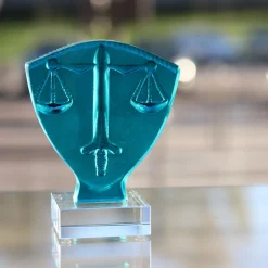 Vessière Cristaux Editions D’Art|Sculptures Cristal|Symbole justice daum