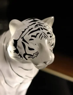 Vessière Cristaux Sculptures Et Figurines|Bestiaire|Tigre assis émaillé noir lalique